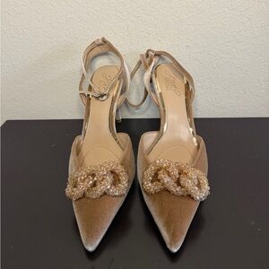 NWOT Jewel Badgley Mischka Nude Velvet Heels Size 6